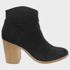 American Rag Cie  Black Faux Suede Almond Toe Stacked Block Heel Ankle Booties S